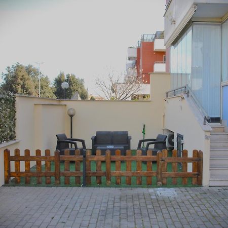 Alloggio Di Giorgia Fiumicino Luaran gambar